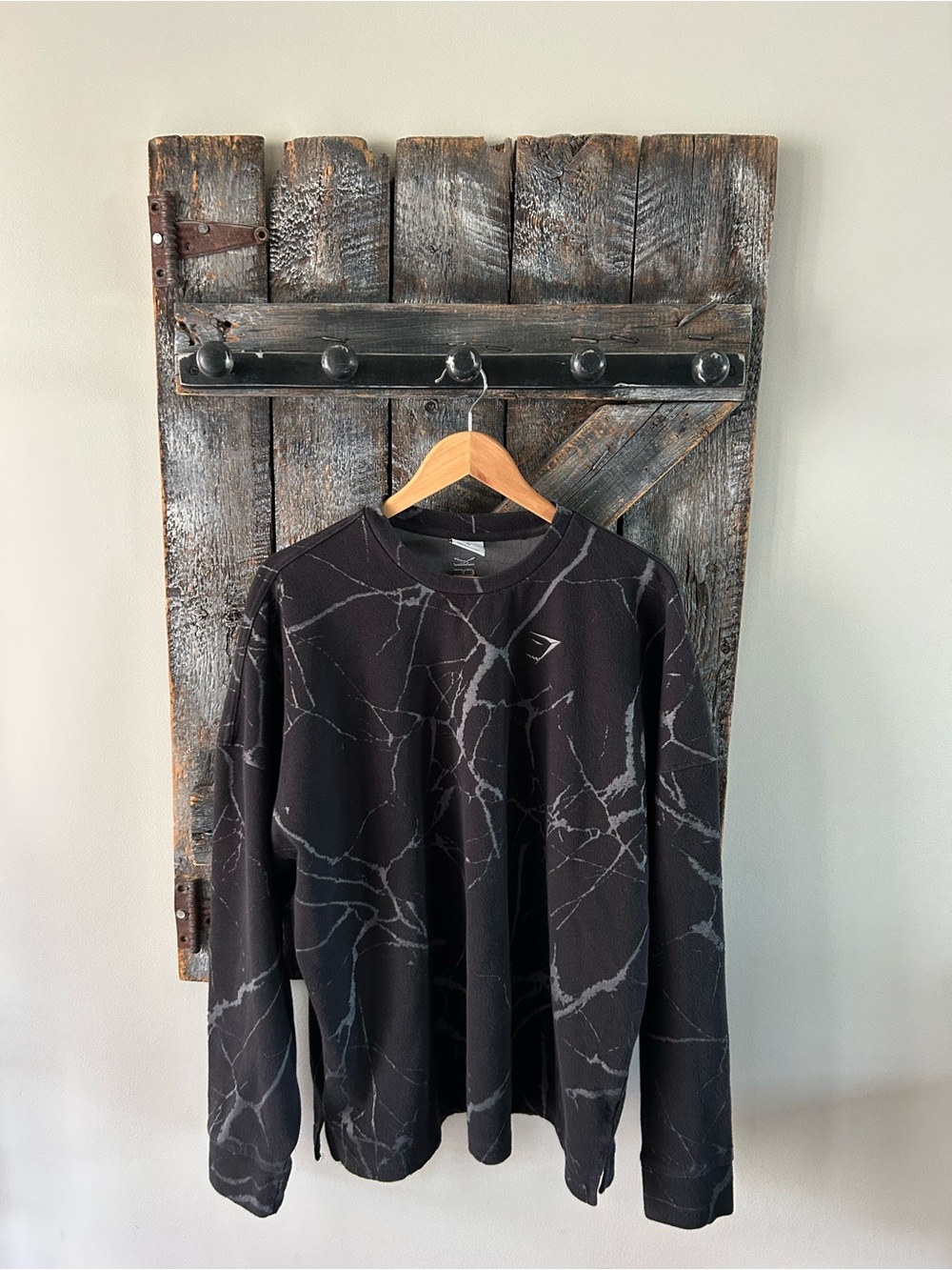 Men's Gymshark Black Marble-Pattern Sweater